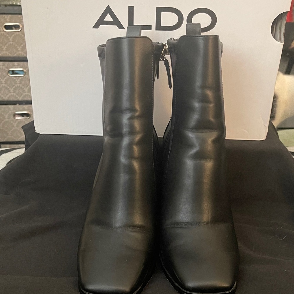 Aldo Aurla Black Ankle Boots 7.5